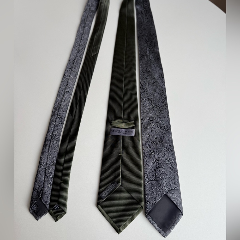 Geoffrey Beene, Paisley Neckties Ties Lot of 2 Vintage 100% Silk 3", 4"